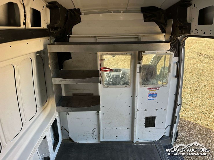 2019-ford-transit-image-38