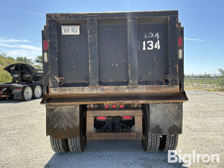 2007-peterbilt-335-image-6