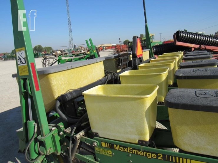 john-deere-7200-image-2