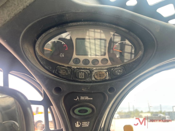 2011-bobcat-s850-image-20