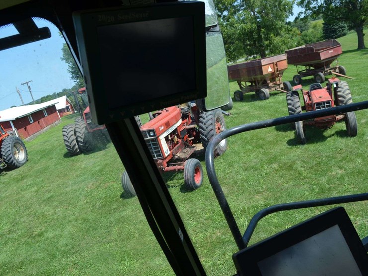 case-ih-8120-image-36