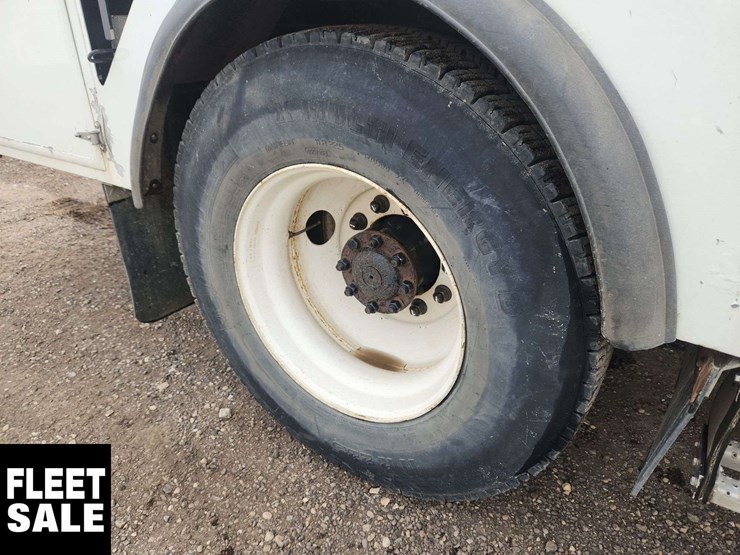 2013-international-durastar-4400-image-11