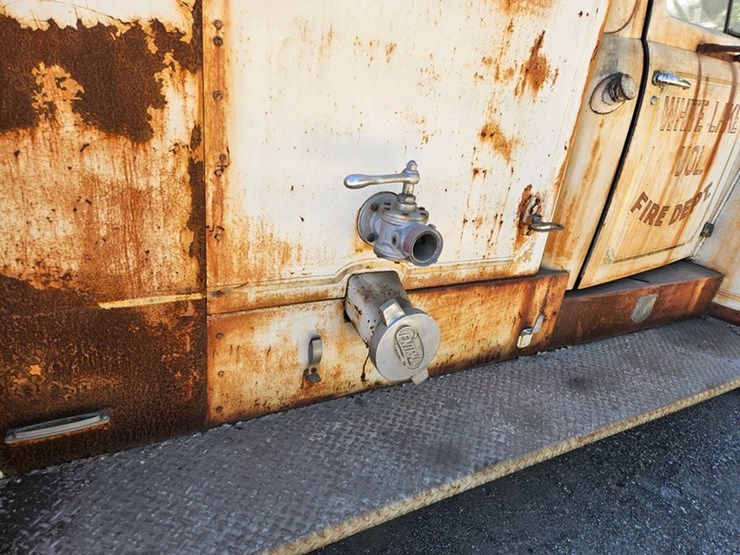 #2535-•-1949-ford-f-7-fire-truck-image-14
