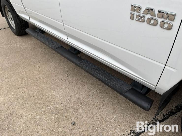 2017-dodge-1500-image-18