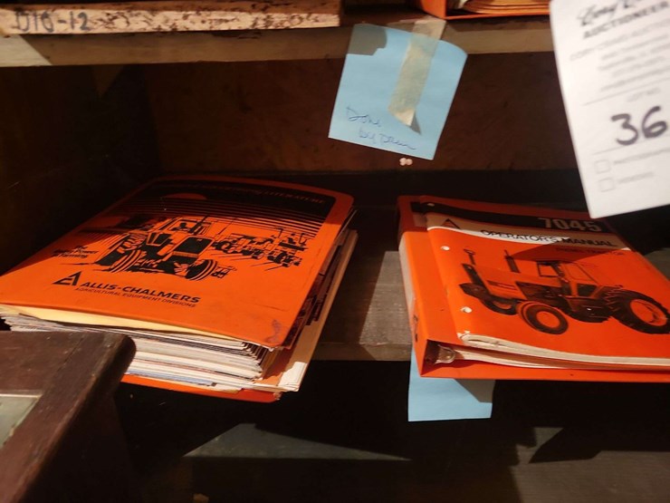 collection-of-allis-chalmers-tractor-operator-manuals-and-parts-catalogs-image-4