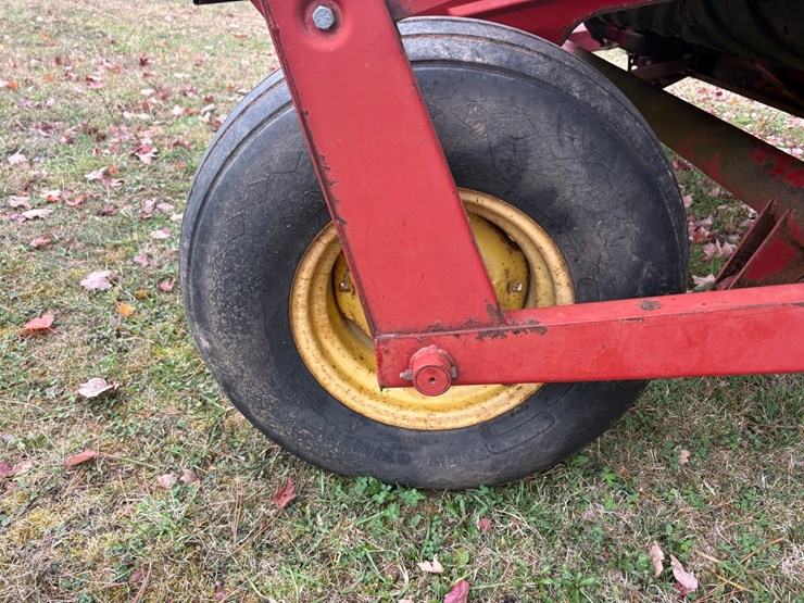 new-holland-488-image-45