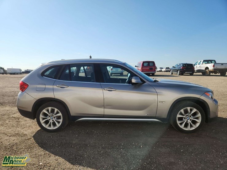 2012-bmw-x1-image-9