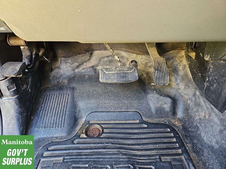 2017-ford-f550-image-26