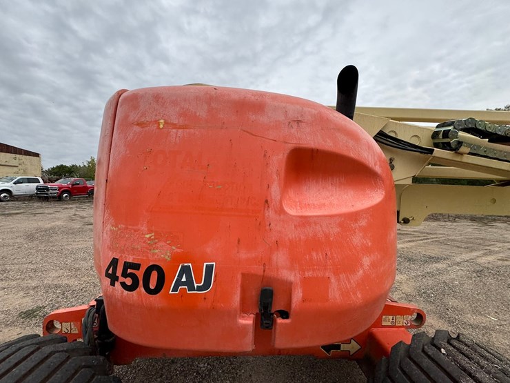 2005-jlg-450aj-image-28