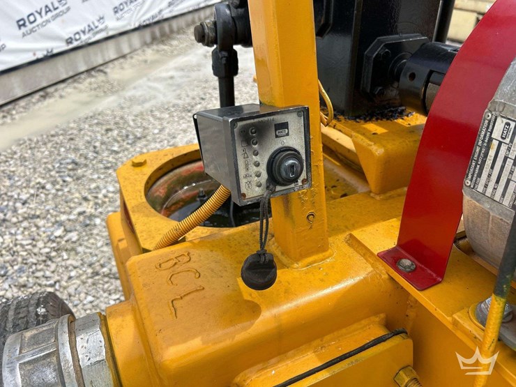 2004-towable-double-diaphragm-pump-image-8