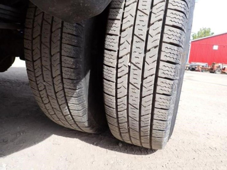 2019-dodge-ram-3500-image-42