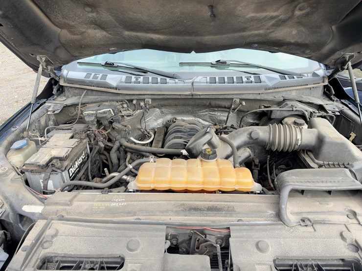 2017-ford-f150-xlt-image-14