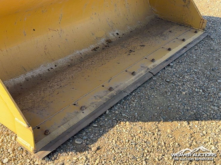 caterpillar-15-image-6