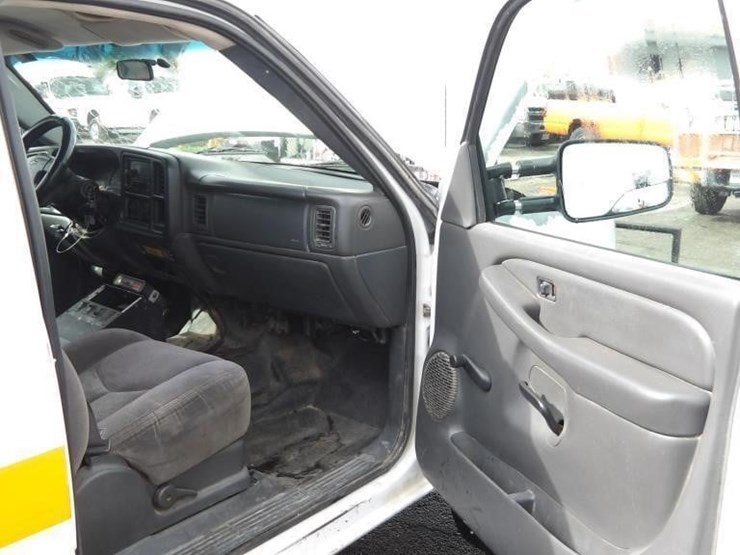 2007-chevrolet-silverado-2500hd-image-13