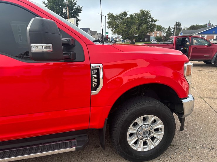2022-ford-f250-image-21