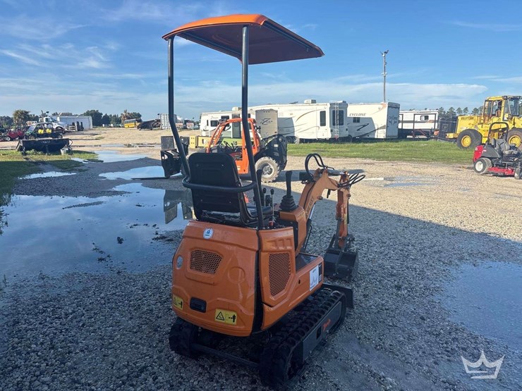 2026-lhr-me10x1-mini-excavator-image-3