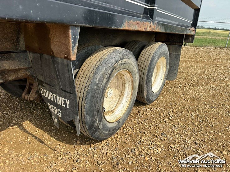 2005-t/a-grain-pup-trailer-image-10