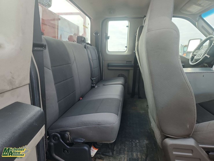 2010-ford-f350-image-17