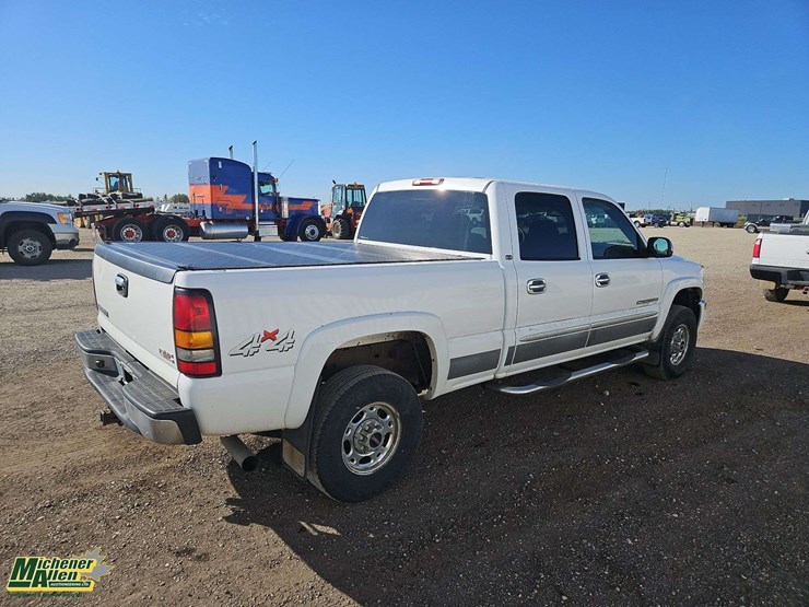 gmc-sierra-2500hd-image-4