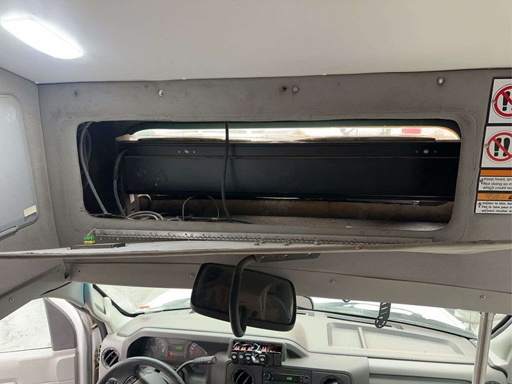 2017-ford-e450-image-24