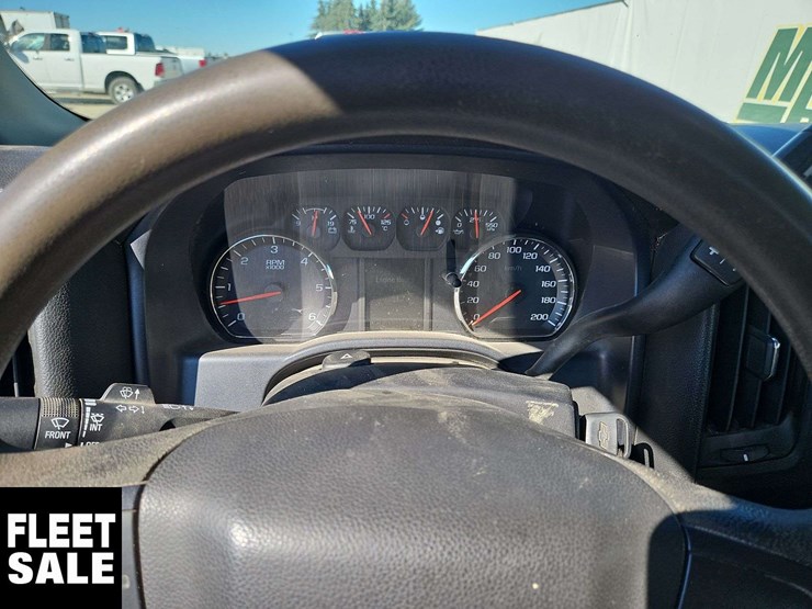 2015-chevrolet-silverado-1500-image-19