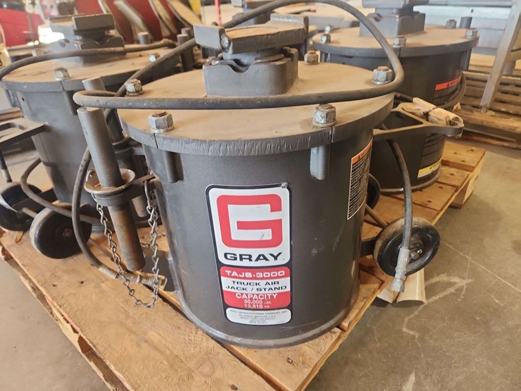 15-ton-pneumatic-truck-jack-image-2