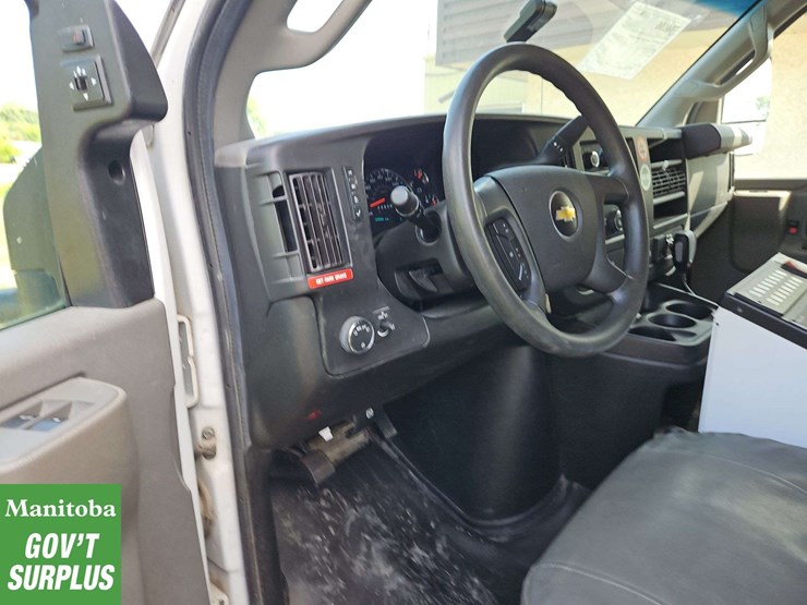 2020-chevrolet-express-s/a-ambulance-image-24