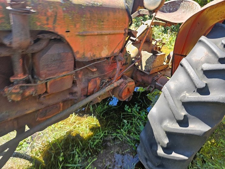 #2523-•-case-tractor-image-16