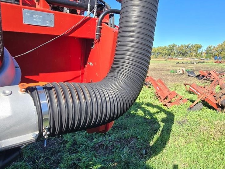 2011-case-ih-3020-image-9