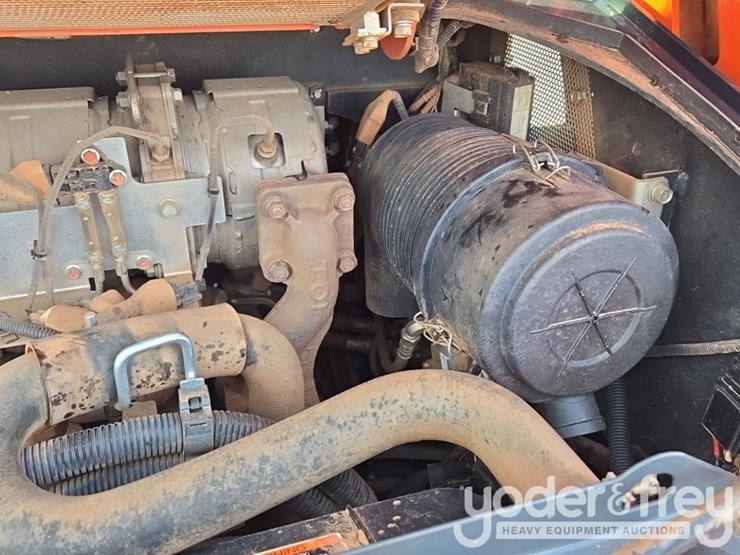 2023-kubota-svl65-2-image-35