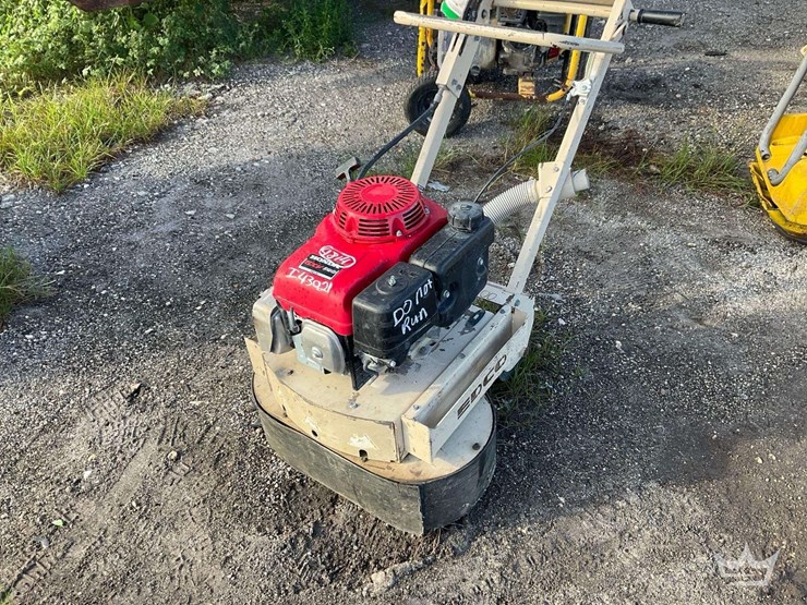 edco-2gc-ng-11h-magna-trap-gas-floor-grinder-image-1