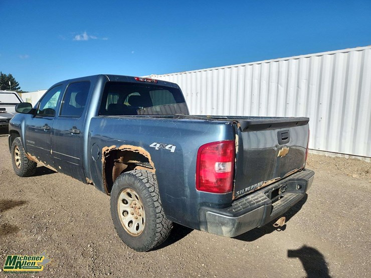 2012-chevrolet-silverado-1500-image-3