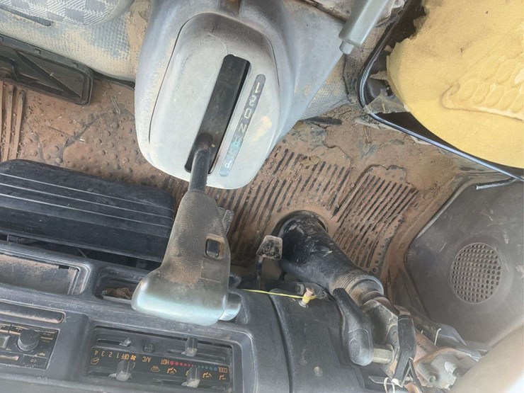 2006-isuzu-nqr-image-24