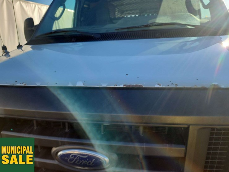2011-ford-cargo-image-33
