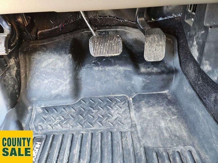 2017-ford-f150-image-23