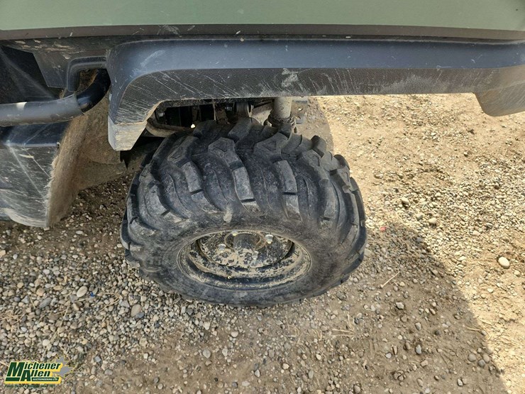 2019-john-deere-gator-image-8