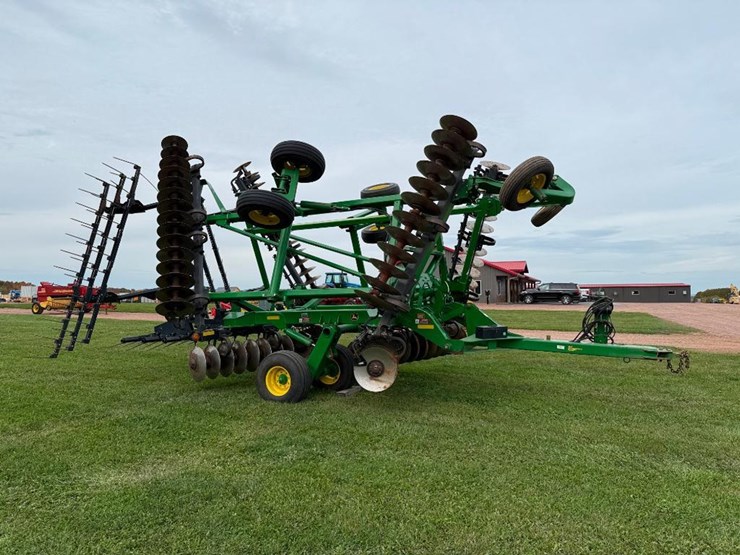 john-deere-2623-image-3