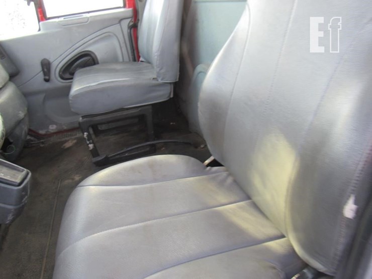 2005-international-durastar-4300-image-6