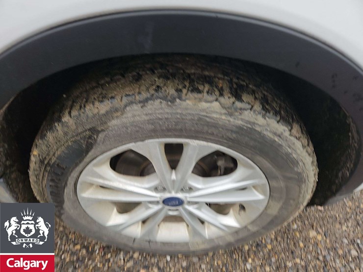 2017-ford-escape-se-image-12