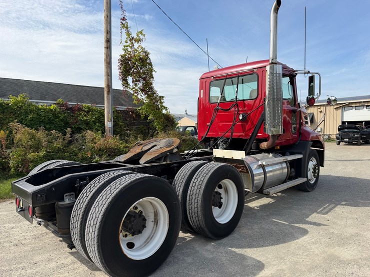 #1625-•-2006-mack-vision-cxn613-day-cab-image-5