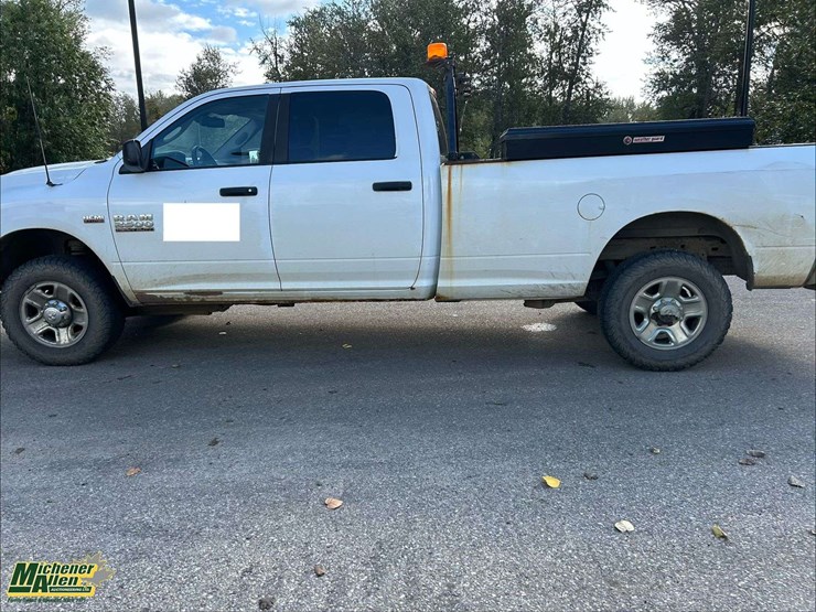 2015-dodge-2500-image-8