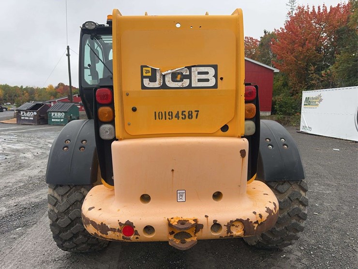 jcb-550-170-image-6