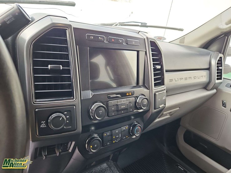 2020-ford-f350-image-24