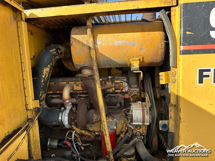 caterpillar-938f-image-54