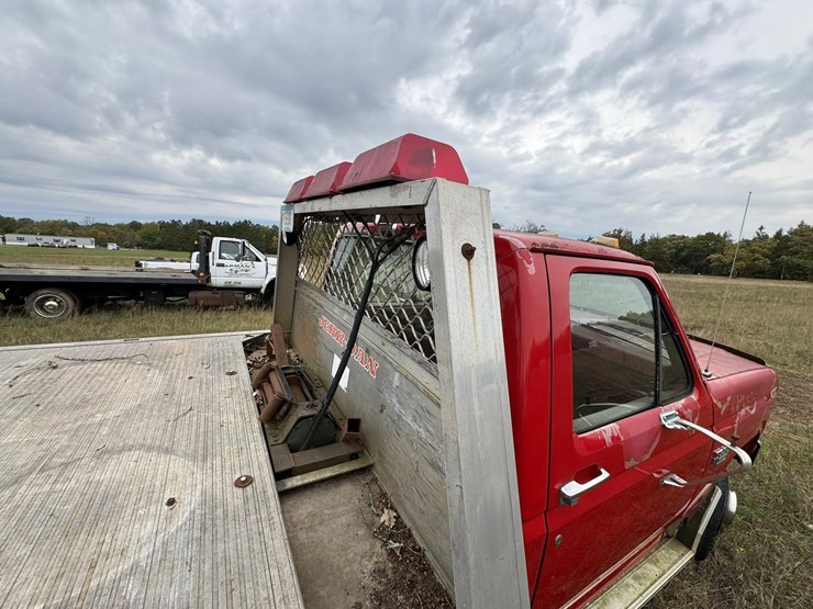 ford-f350-xl-image-28