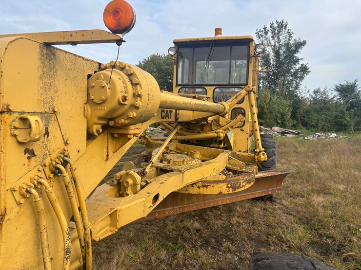 caterpillar-12-image-19