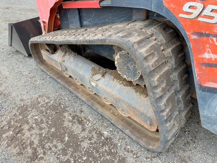 2019-kubota-svl95-2s-image-15
