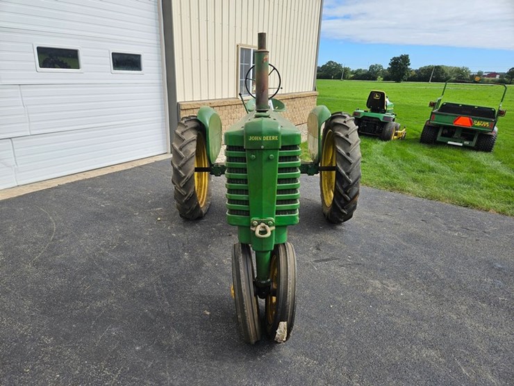 john-deere-h-image-8
