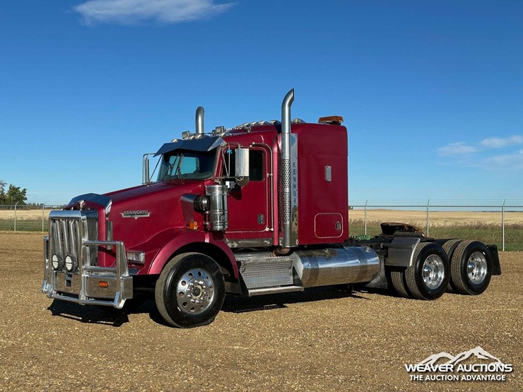 2011-kenworth-t800-image-1
