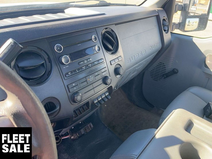 2016-ford-f550-image-17